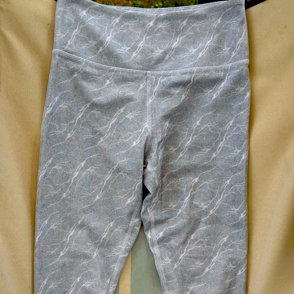 Zyia Gray Patterned Women's Leggings